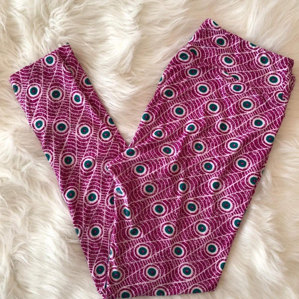 LuLaRoe Purple/Green Printed Leggings Tall/Curvy